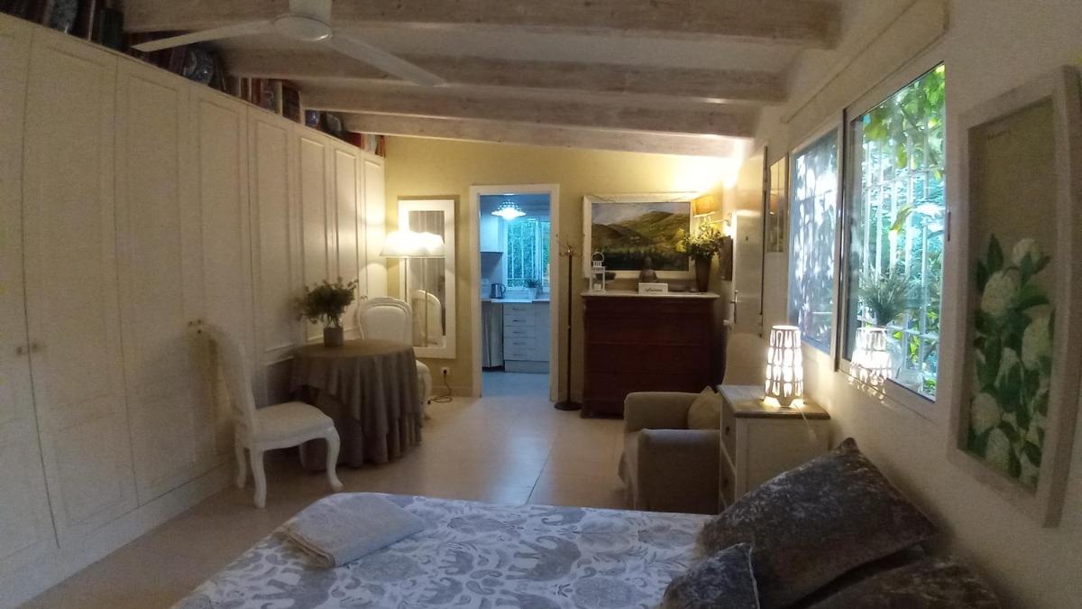 Casa con jardín frente Playa de Burriana - Housity