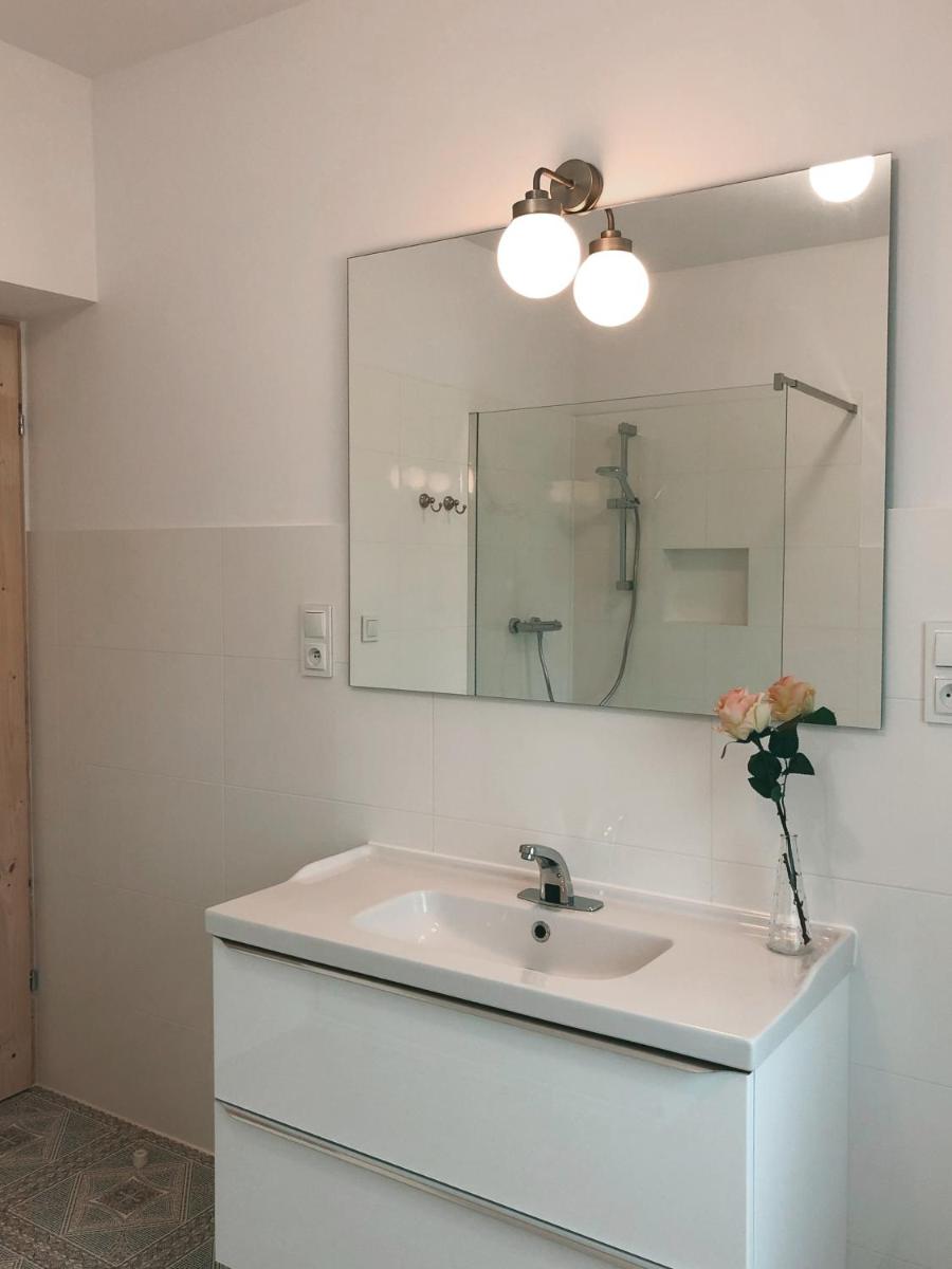 Urokliwy Apartament - Housity