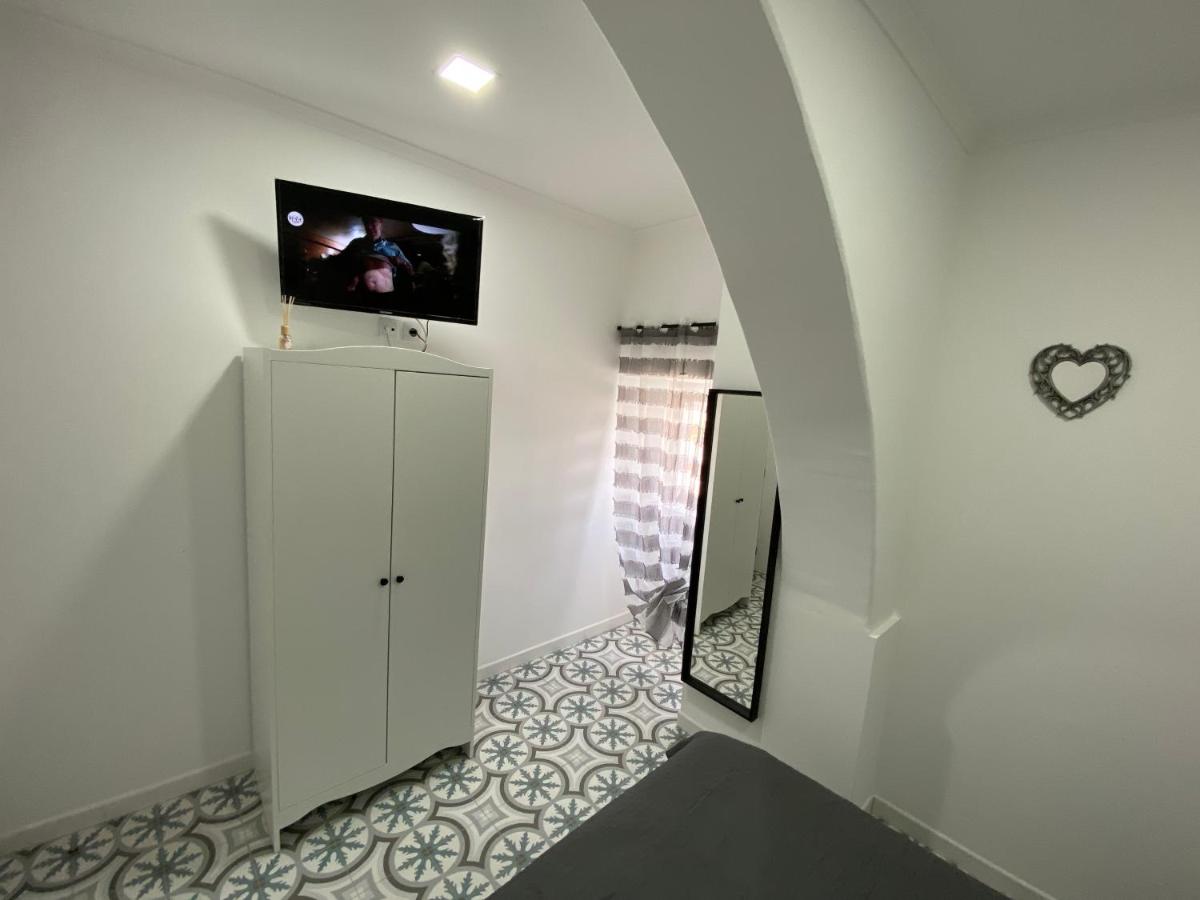 Largo d Vizinha Bia - Housity