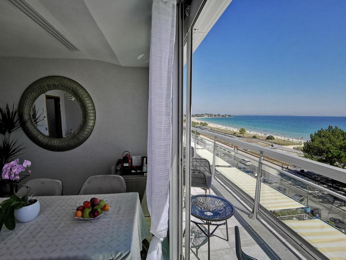 Vue générale sur la mer ou vue sur la mer prise depuis l'hôtel