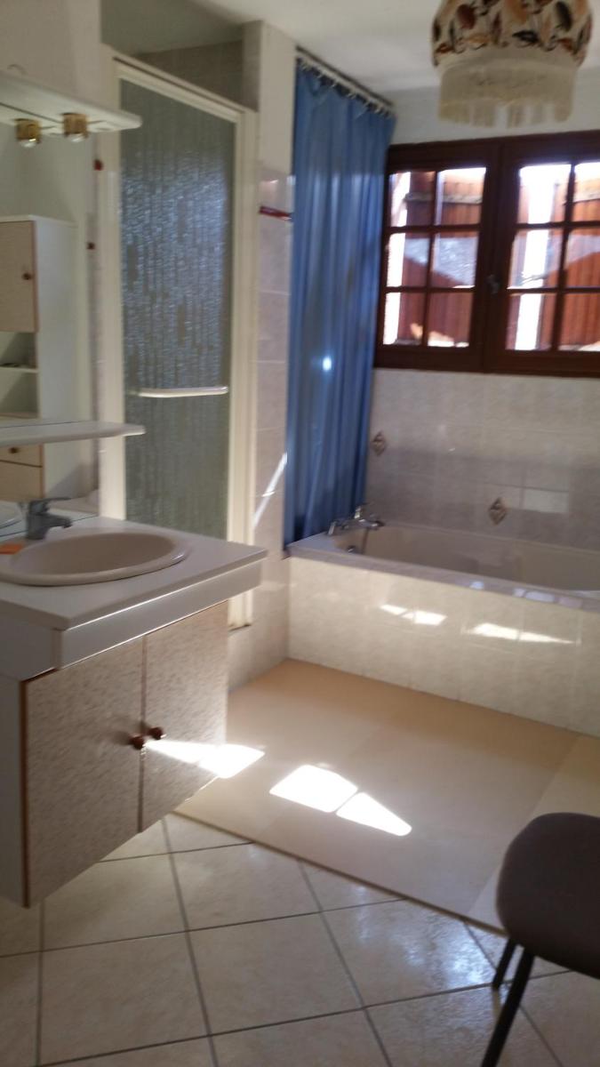 VAR SOLLIES PONT - Housity