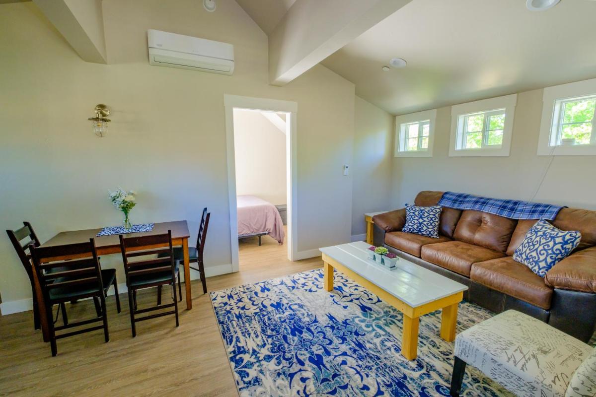Eastside Guesthouse and Bivy - Housity