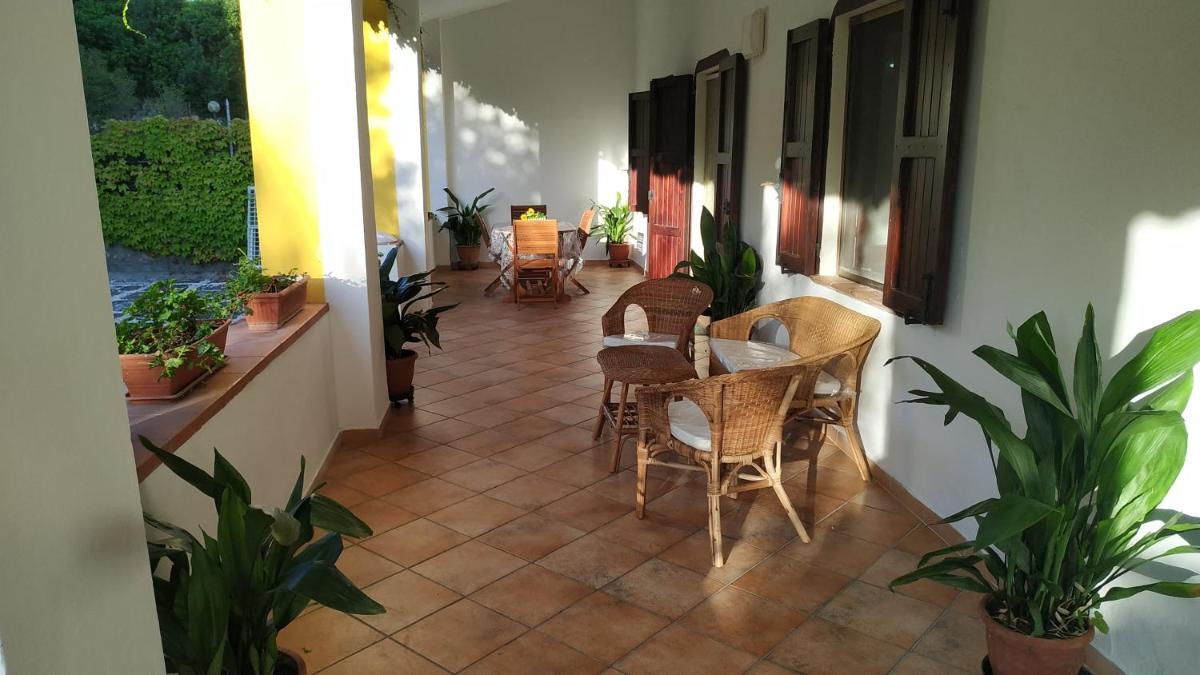 Idillio Mediterraneo - Housity