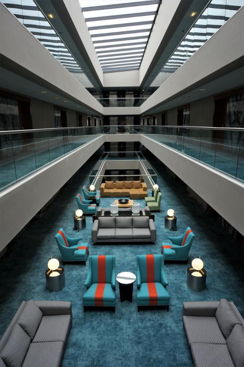 Uma área de estar em Azoris Royal Garden – Leisure & Conference Hotel