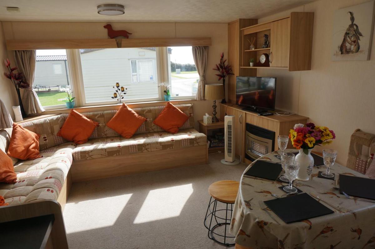 Sea Breeze - Housity