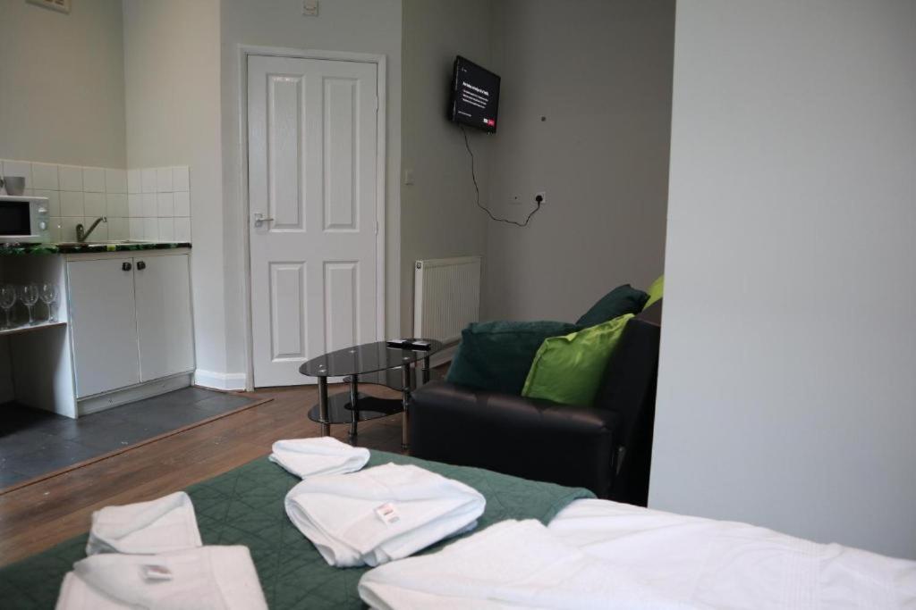 The Rainforest - Central and Cosy - Housity