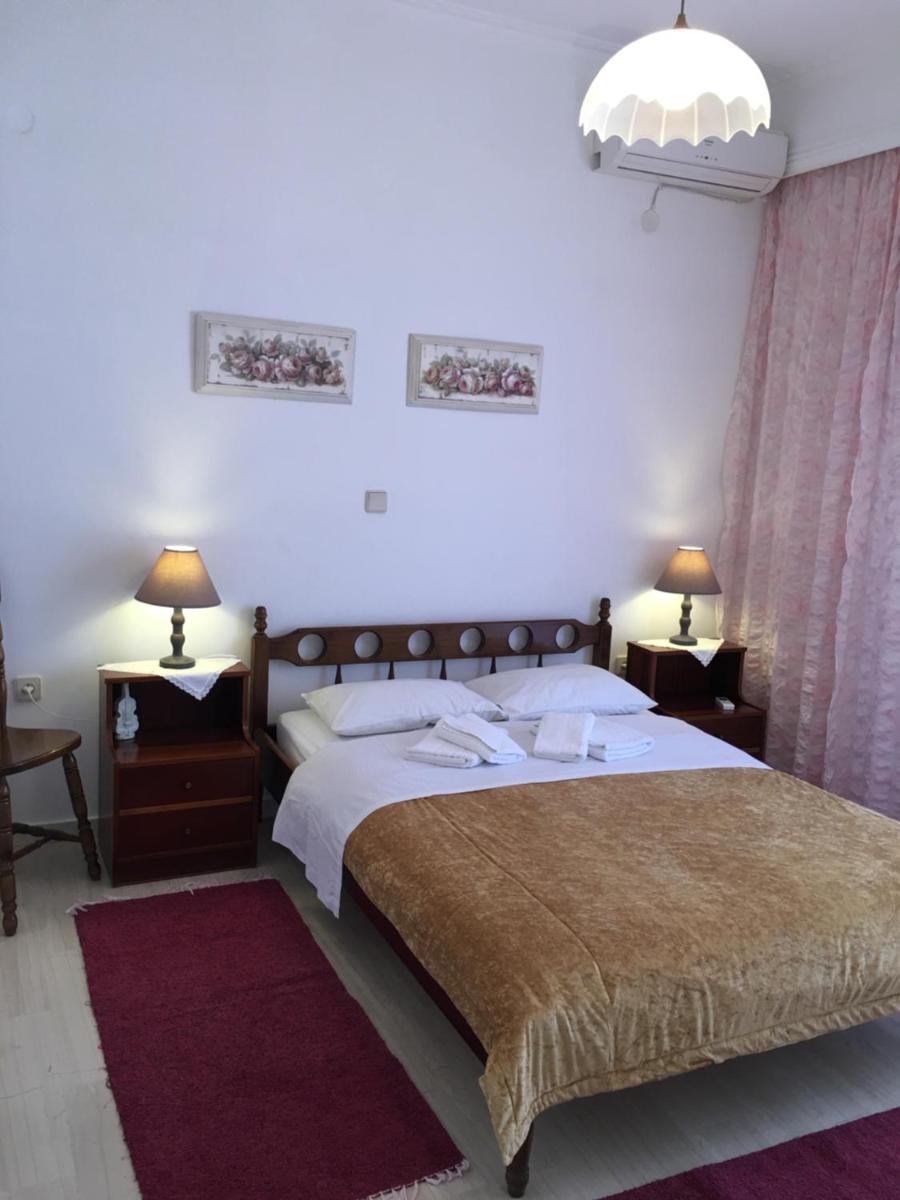 Chris Studios & Apartments - Housity
