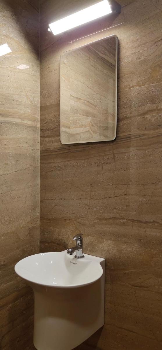 Hotel Green Plaza - Housity