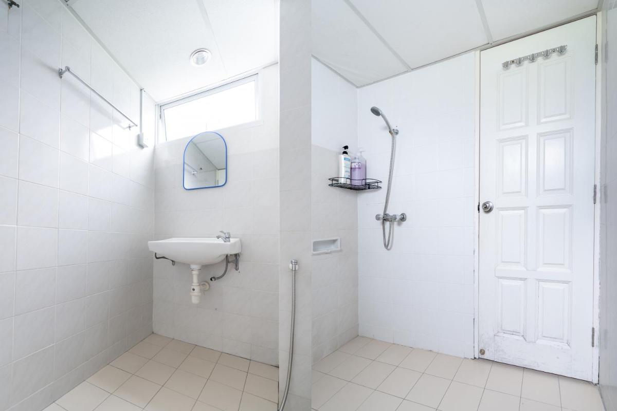 Suitetrails - Pantai Seaview Resort Batu Ferringhi 1801 - 3 Rooms