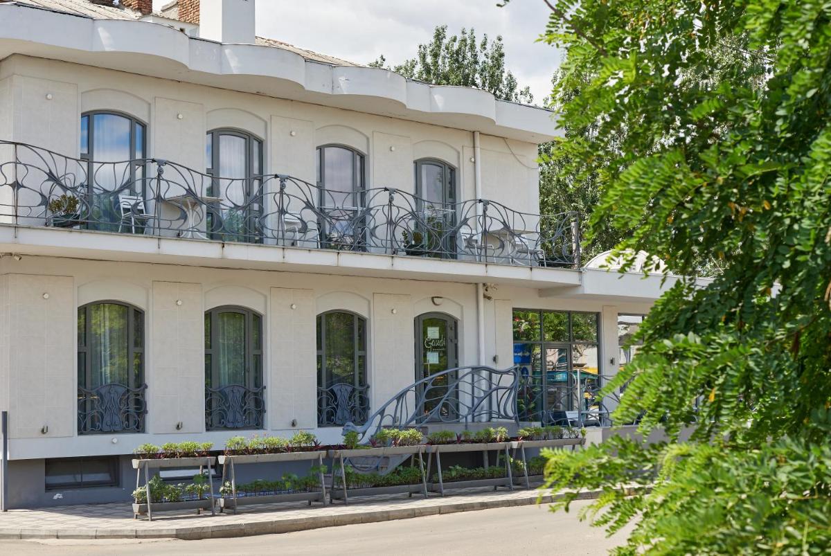 Gaudi stylish hotel - Housity
