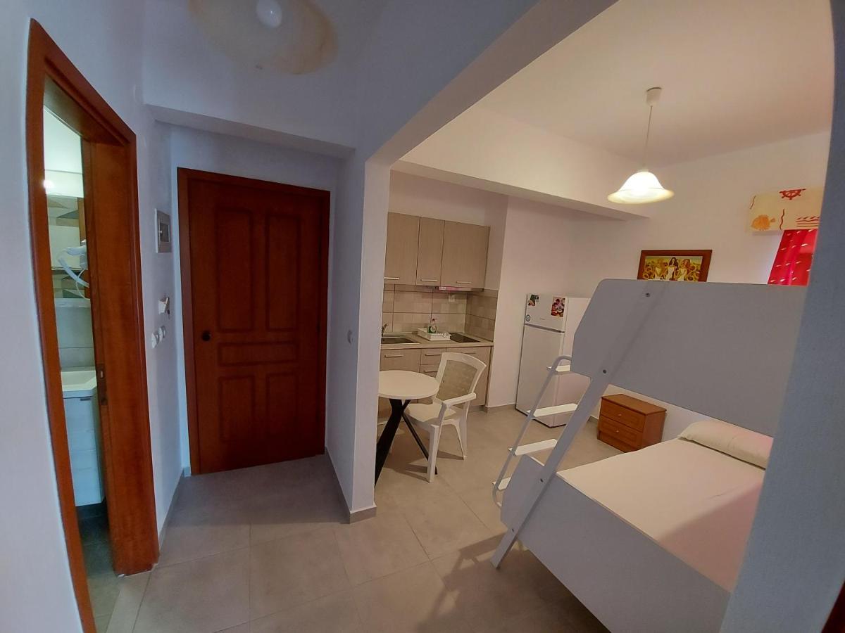 Apocalypsis Studios-Apartments - Housity