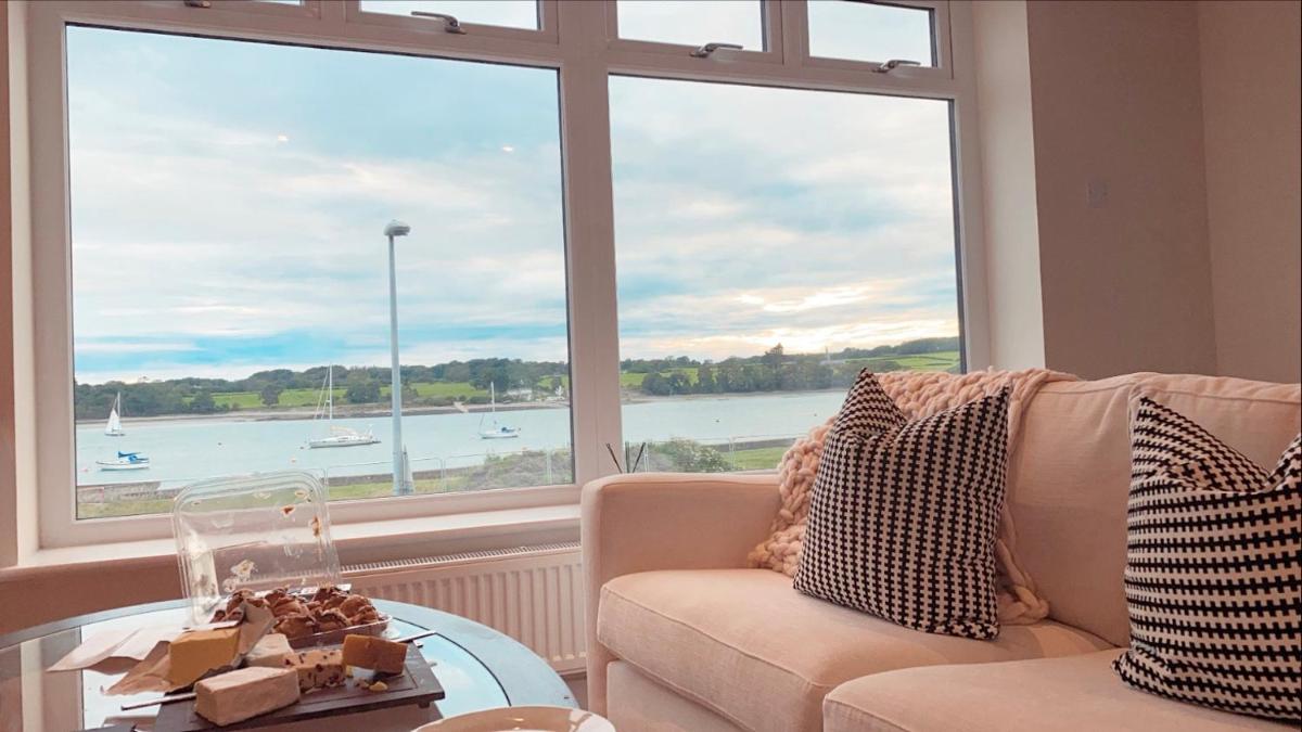 New home with stunning views of the Menai Straits - Housity