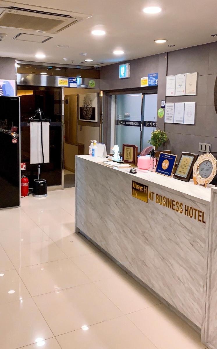 Changwon AT Business Hotel - Housity