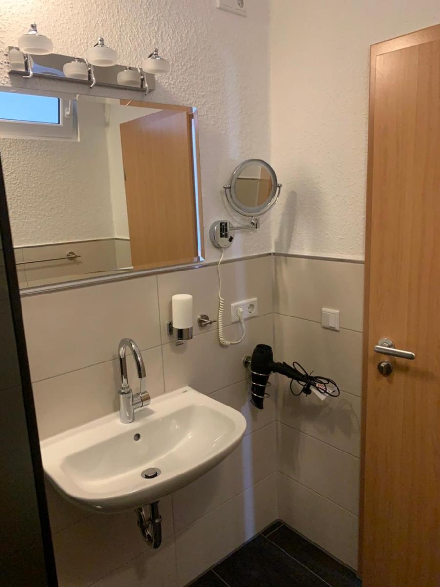 Adult only klimatisierte Ferienwohnung in Schwerte - Housity