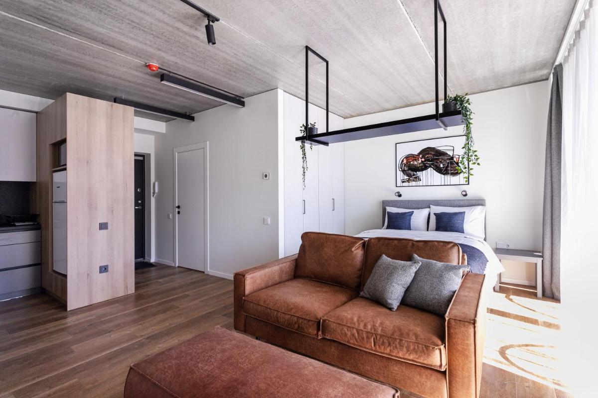 Suitetrails - Ozas Park Apartments Spacious & Modern Studios
