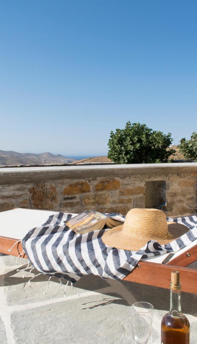 Traditional suites in Chora Kythnos #4 - Housity