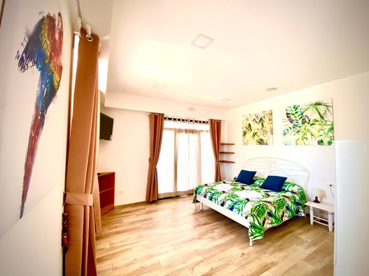 Hotel La Perla - Housity