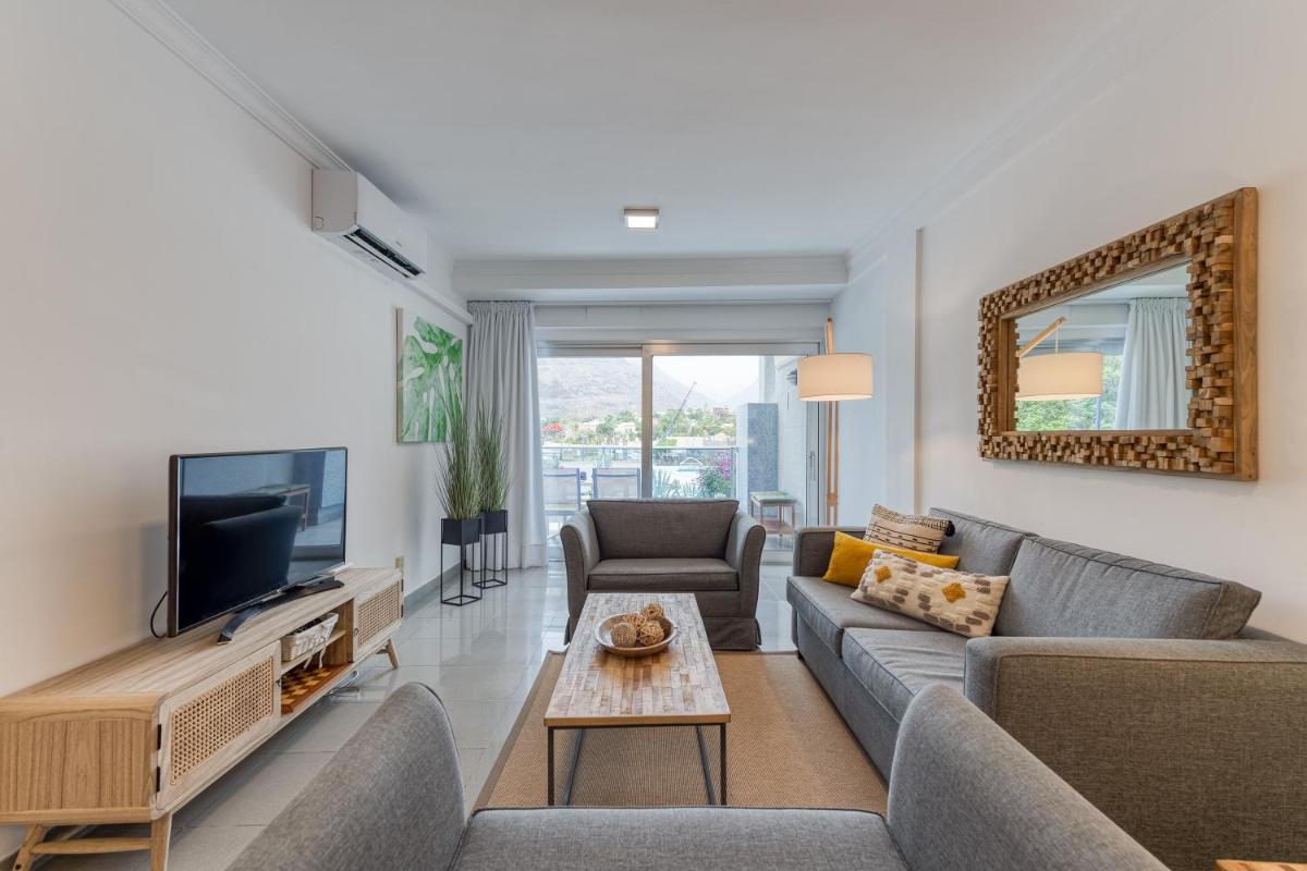Deisy Apartments - Housity