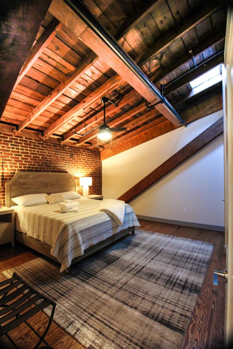 The Lofts at Downtown Salem - Housity