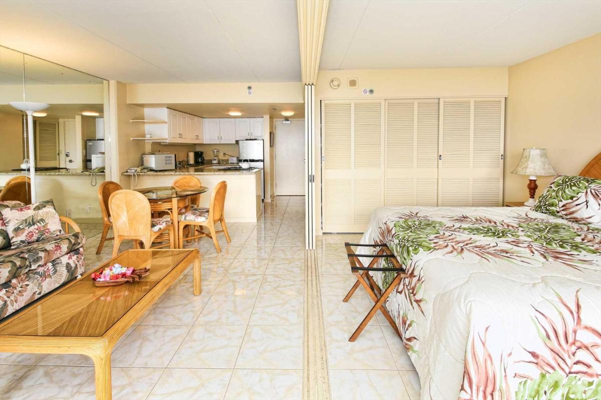 Ilikai 1612 - Housity