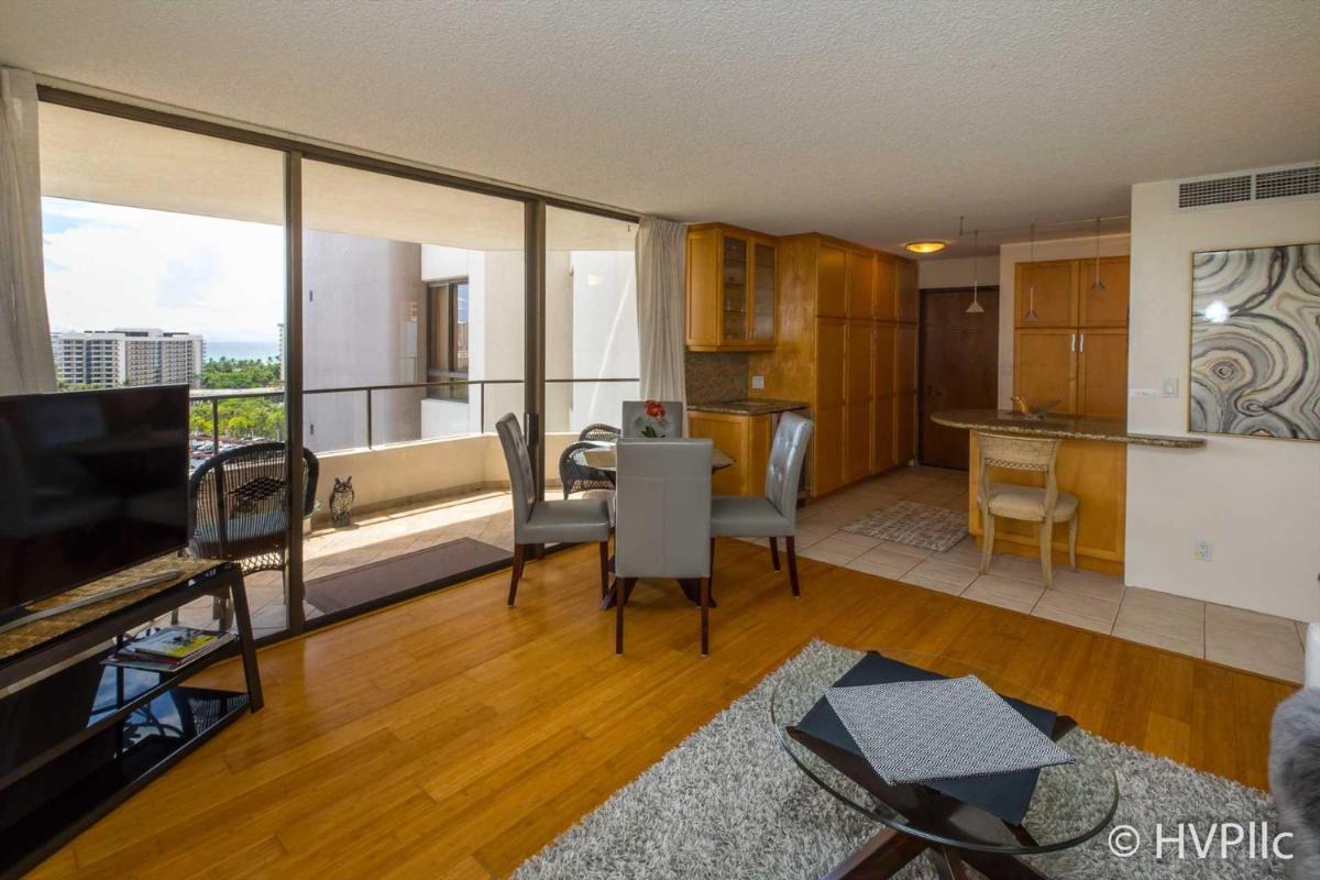 Canterbury Place 16D - Housity