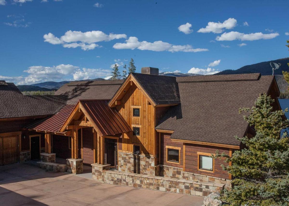 Shadow Mountain Villa - Housity