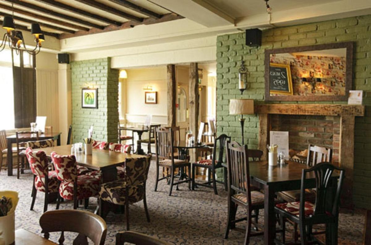 Raven Hotel by Greene King Inns - Housity