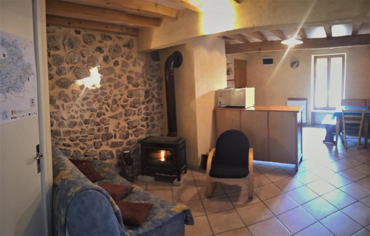 Gite les Hirondelles - Housity