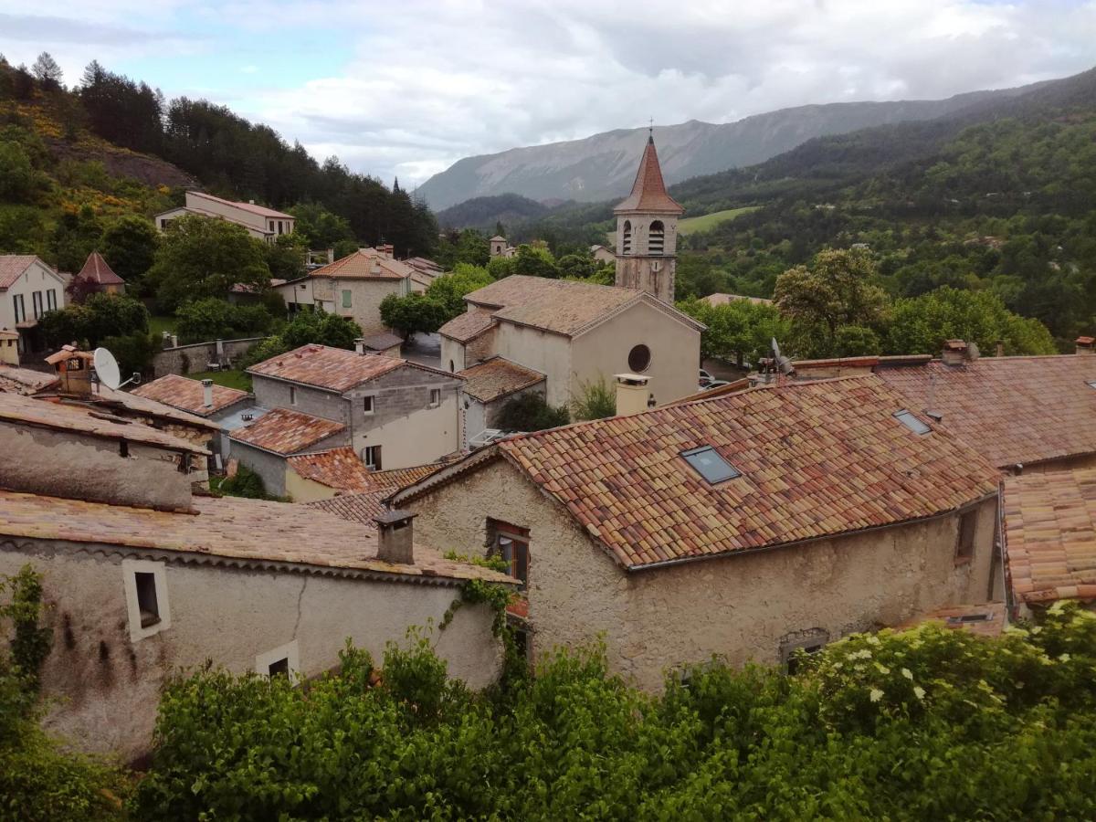Gite les Hirondelles - Housity