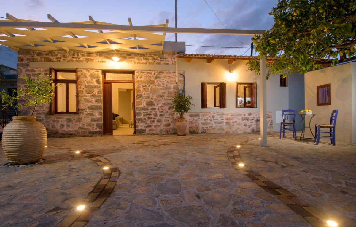 Pavlakis Lemon-Tree House - Housity