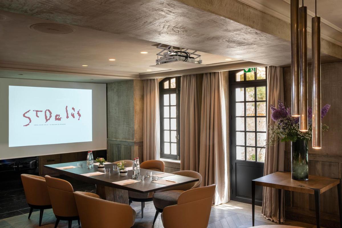 Photo de la galerie de l'établissement Hôtel Saint-Delis - La Maison du Peintre - Relais & Châteaux, à Honfleur