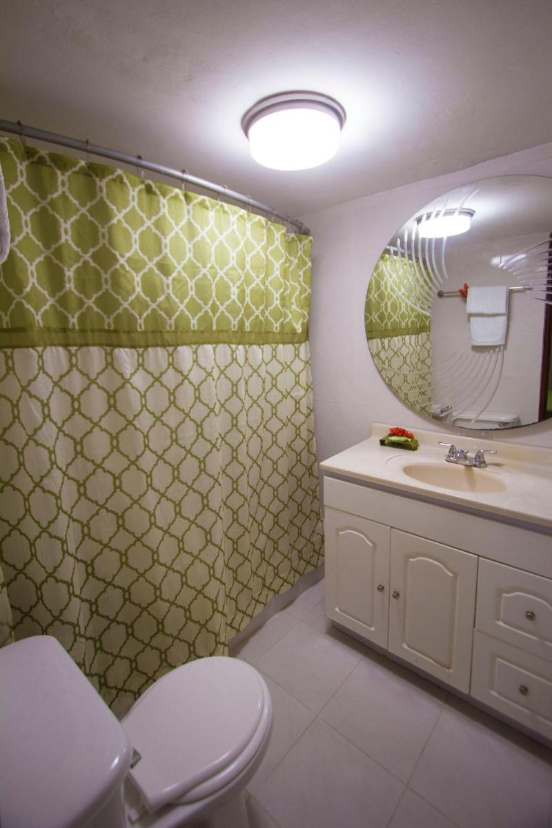 Ideal Villa Hotel - Housity