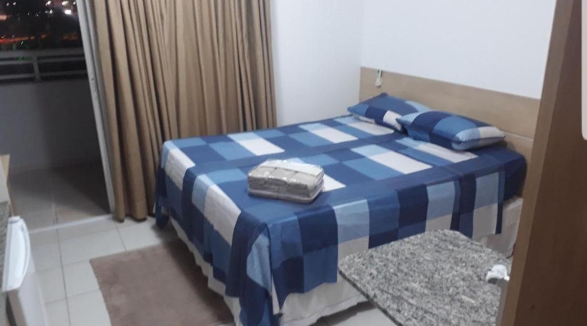 FLAT BAIRRITZ SETOR HOTELEIRO NORTE. QUARTO 105 - Housity