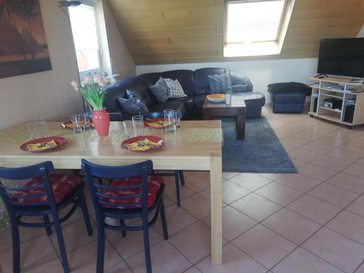 Anna - neue Ferienwohnung mit Blick ins Grüne - Housity