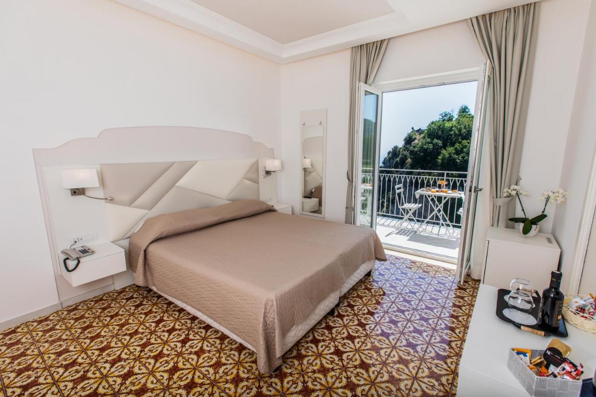 Hotel le Rocce - Agerola, Amalfi Coast - Housity