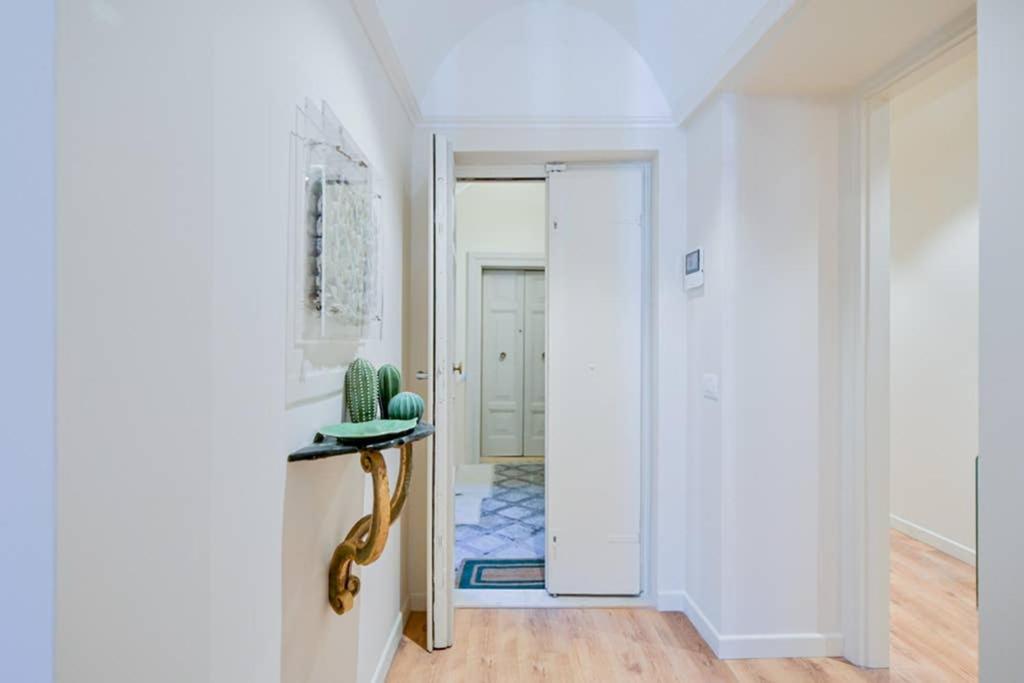 SUITE 83 - Housity