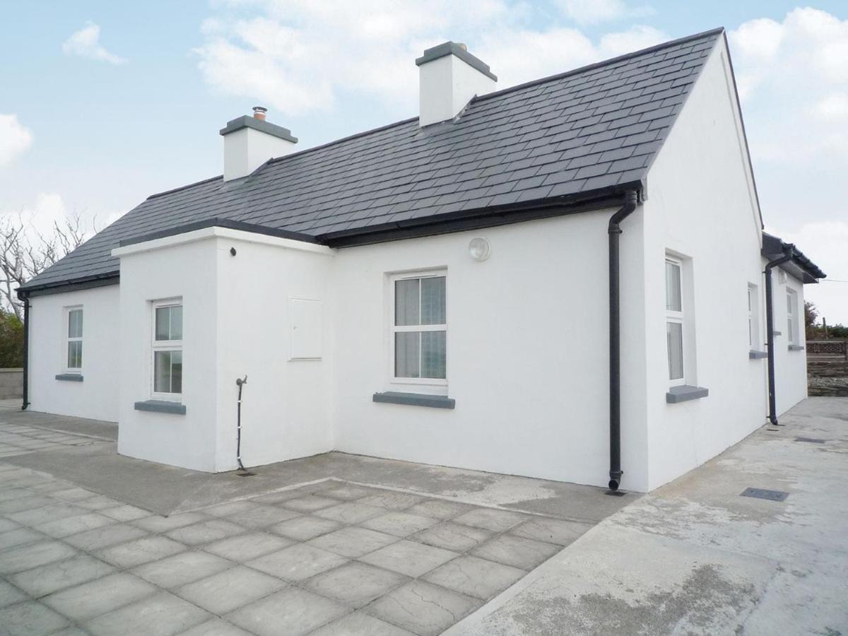 Timmys Cottage Heir Island by Trident Holiday Homes - Housity