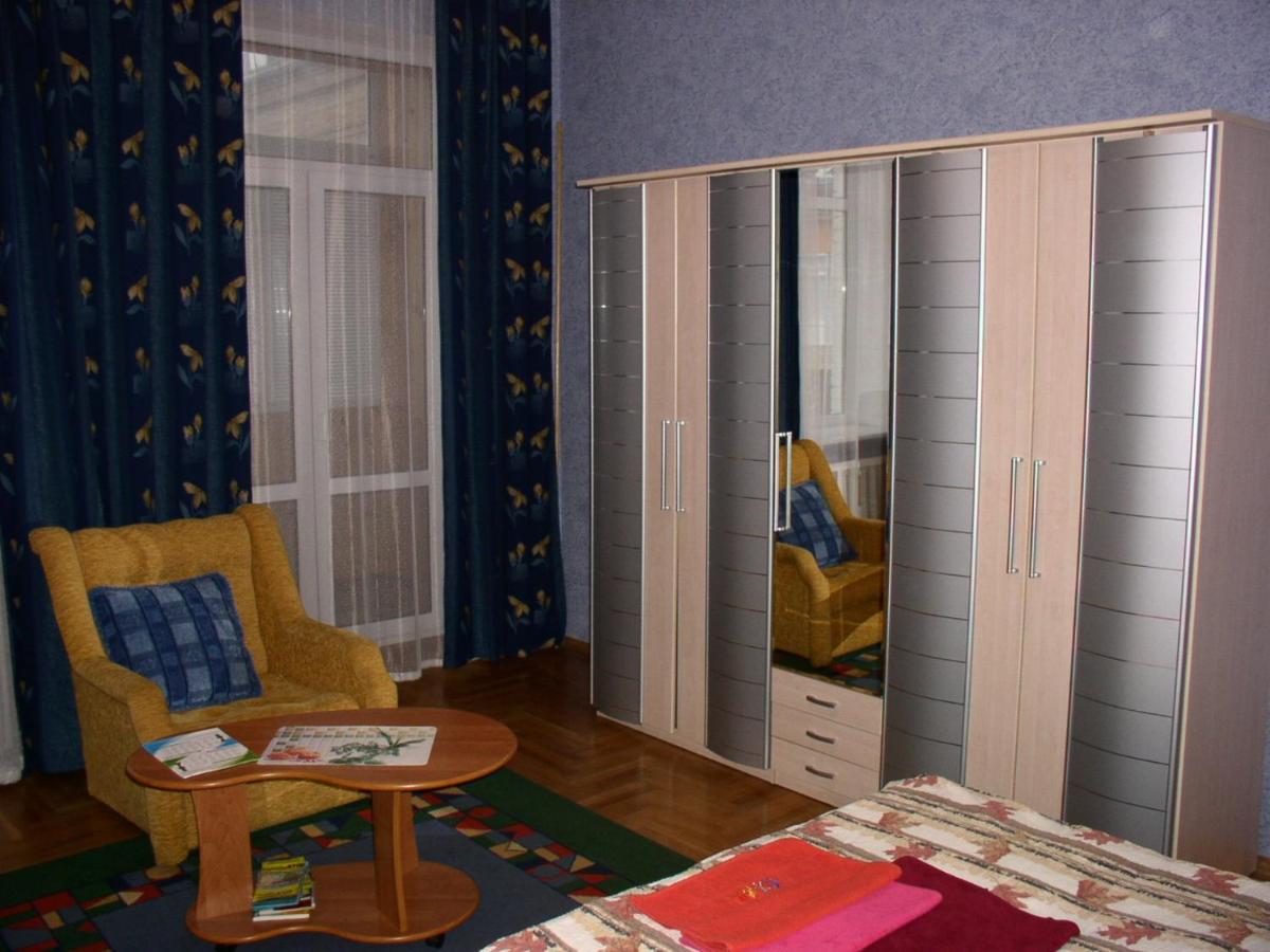 Apartments near Khreshchatyk-Absolut - Housity