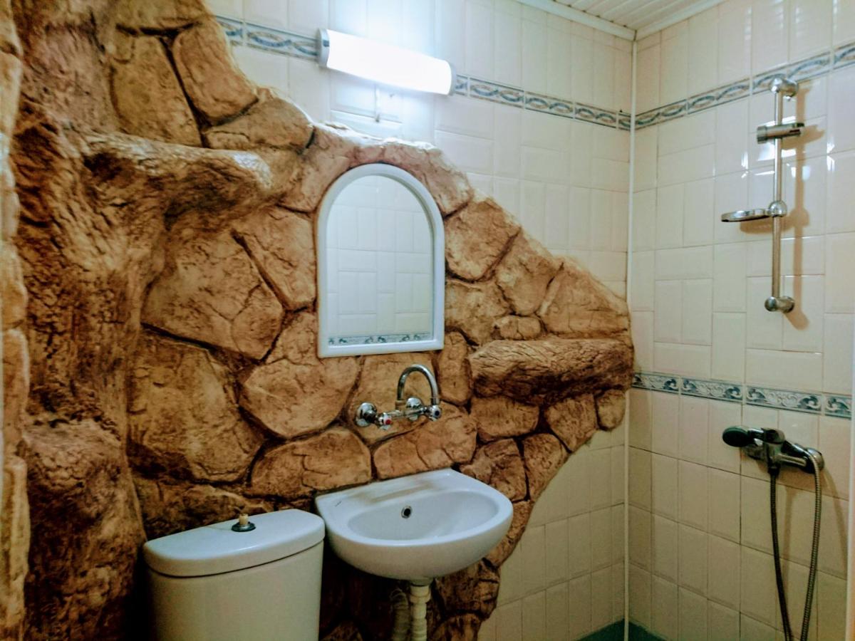 Хотел Сакар - Housity