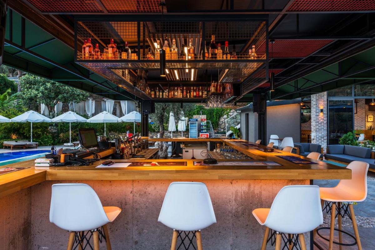 Morina Deluxe Hotel - Housity