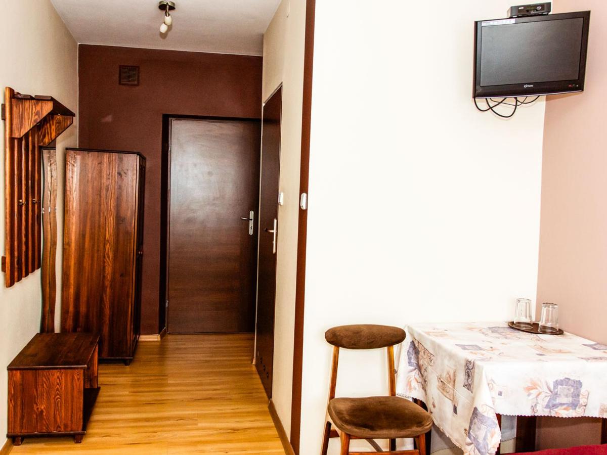 Zamkowa Noclegi Restauracja - Housity