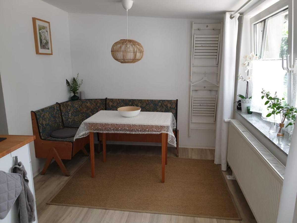 Ferienwohnung Lindenhof, zentrumsnah mit Terrasse und Grillmöglichkeit - Housity