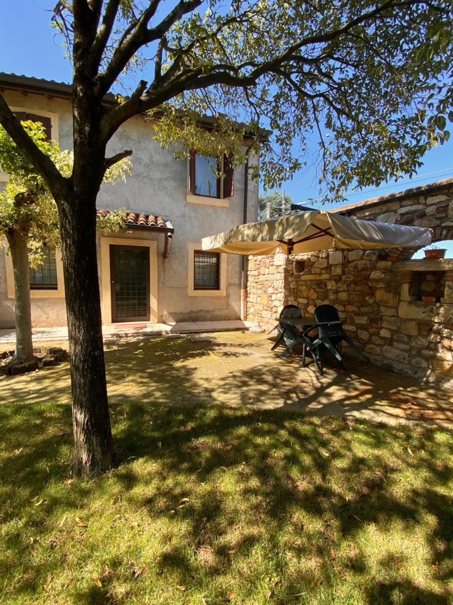 Villa Broglia House - Housity
