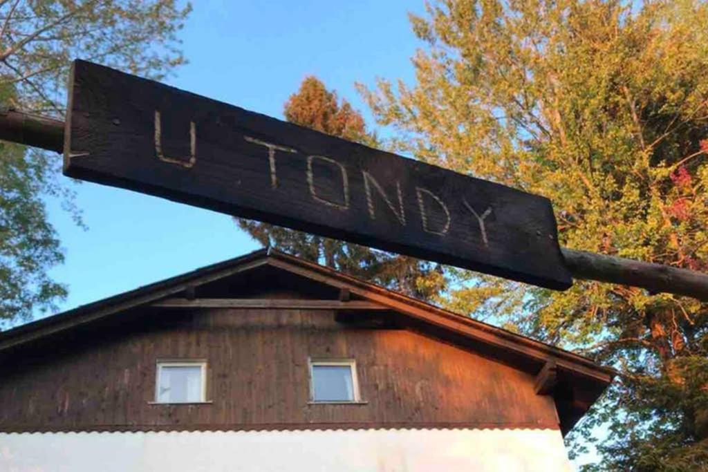Horská chata na Brčálníku v srdci Šumavy - Housity