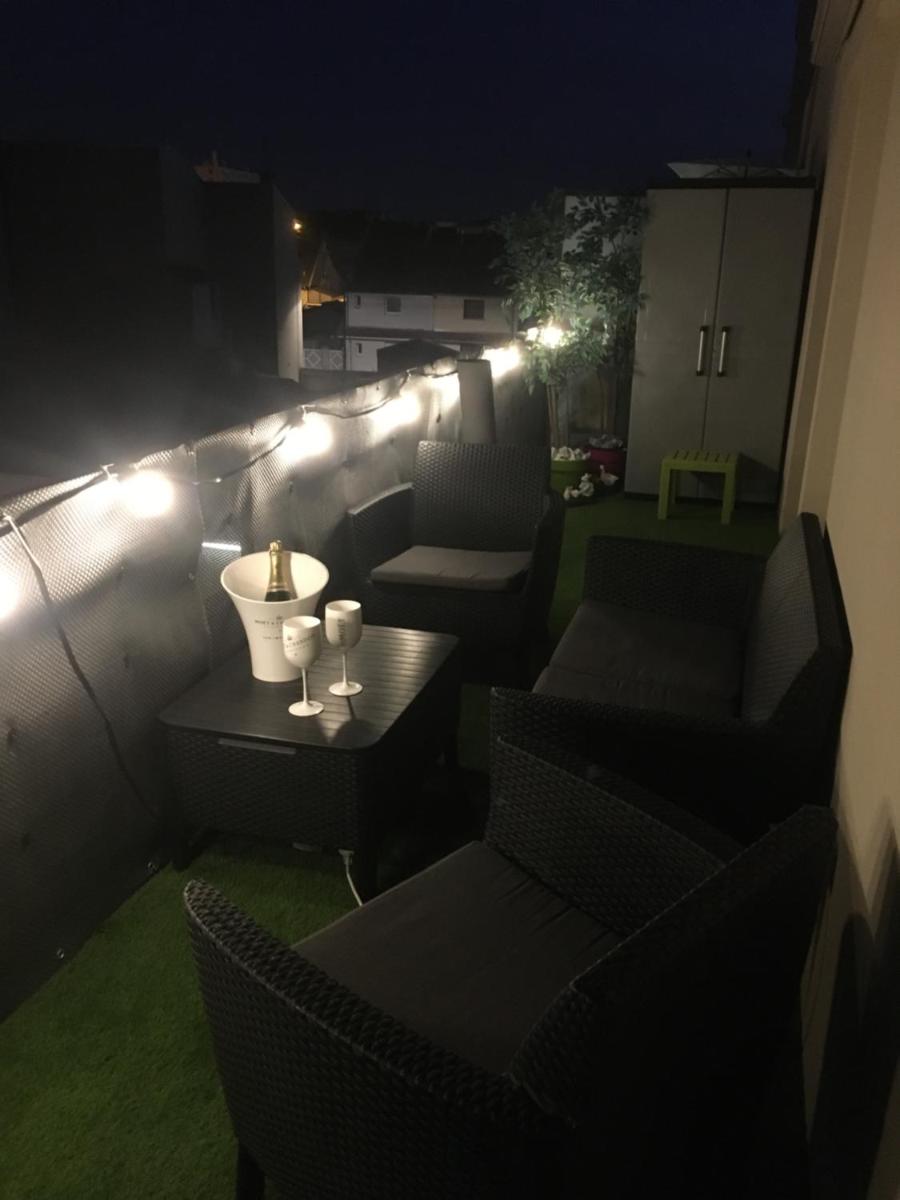 Victoria-T2-41m2-Balcon, wifi, linge, produits, ménage inclus - Hizvo