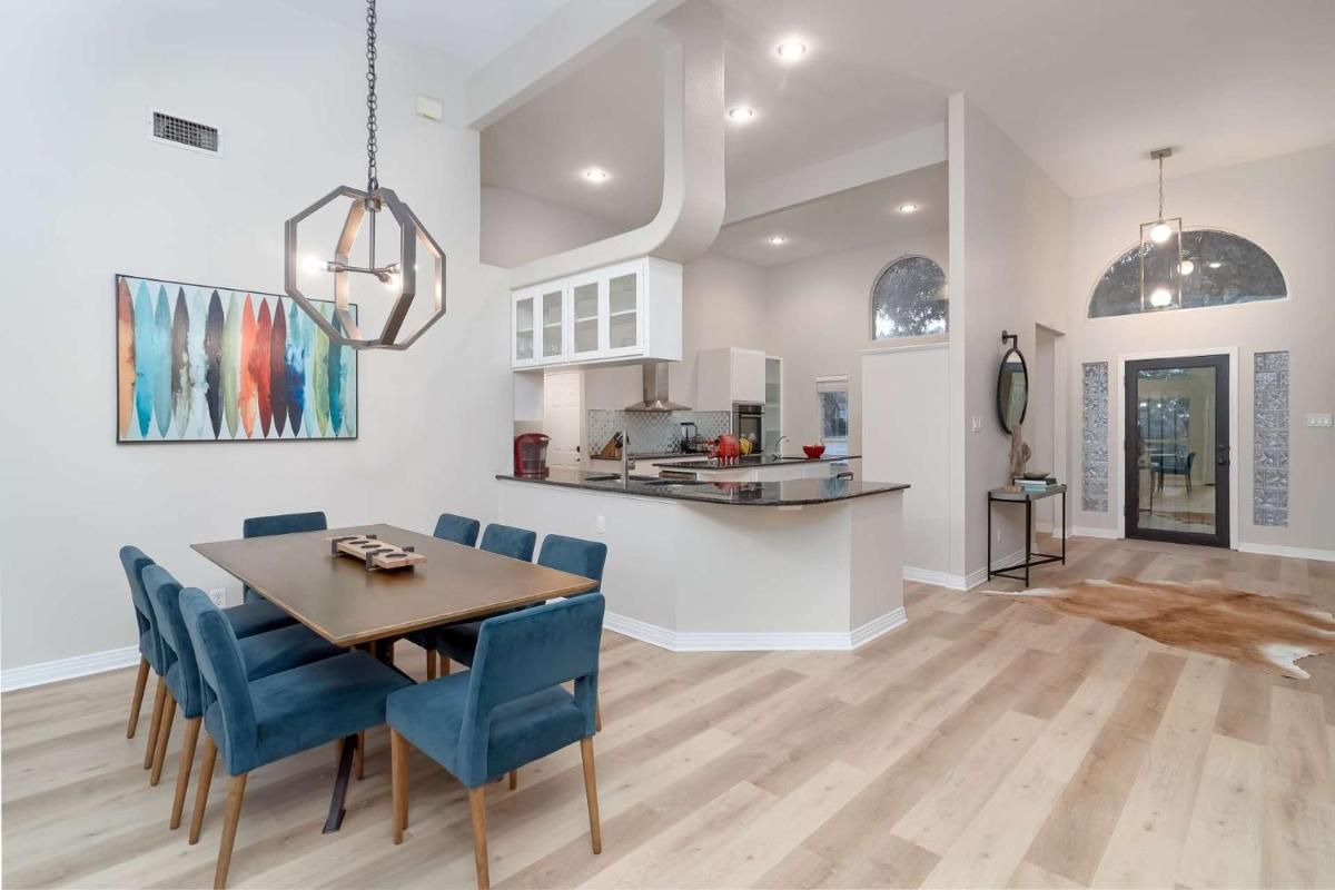 Lake Travis Getaway on Hudson Bend - Housity