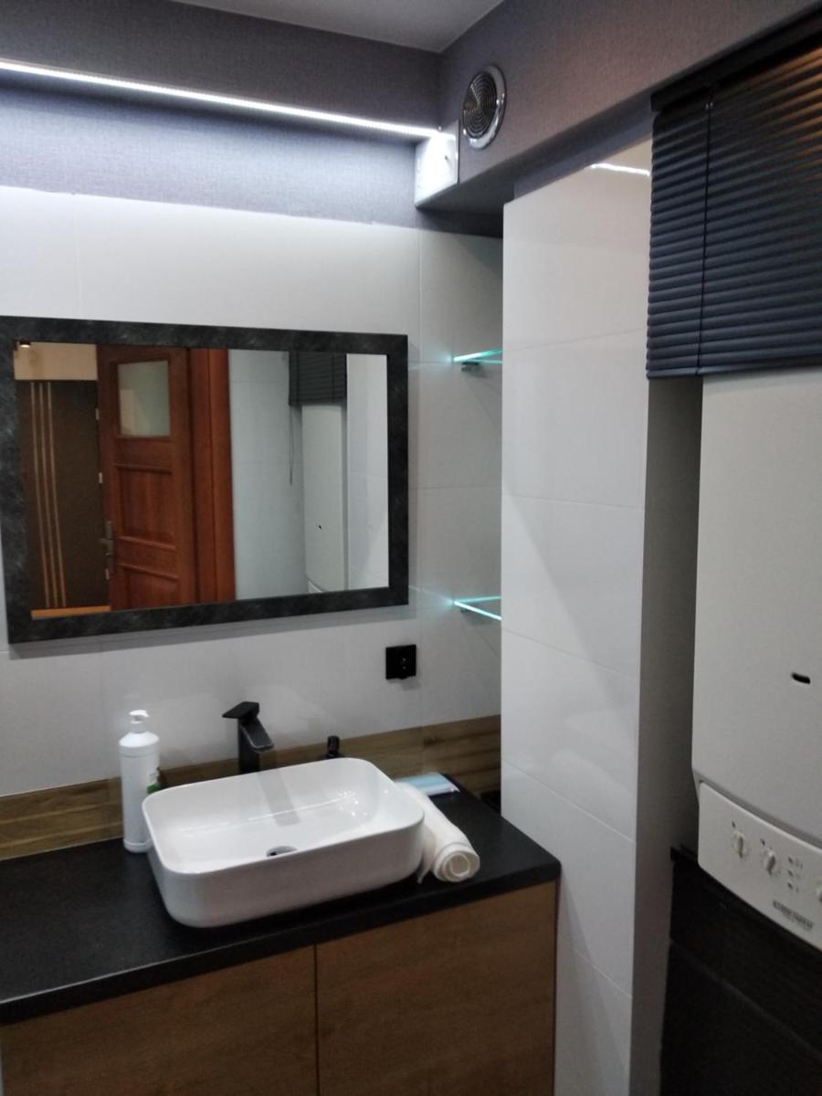 Copernicus 10 - Housity