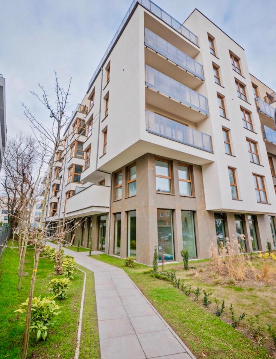 SKY APARTMENTS POZNAŃ - Housity