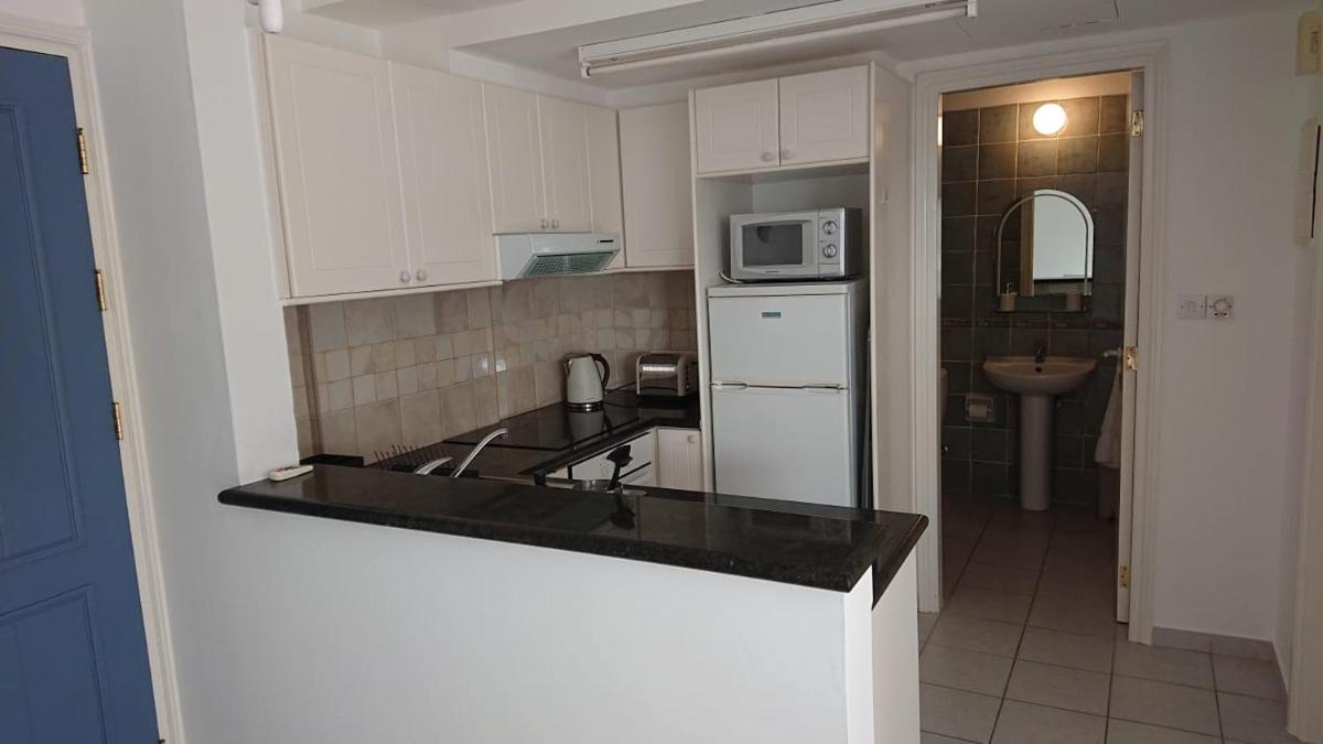 Sea view Apartment Peyia, Paphos - Housity