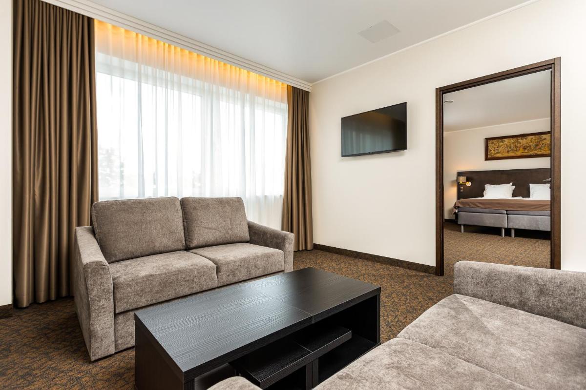 Adoryal Hotell - Hizvo